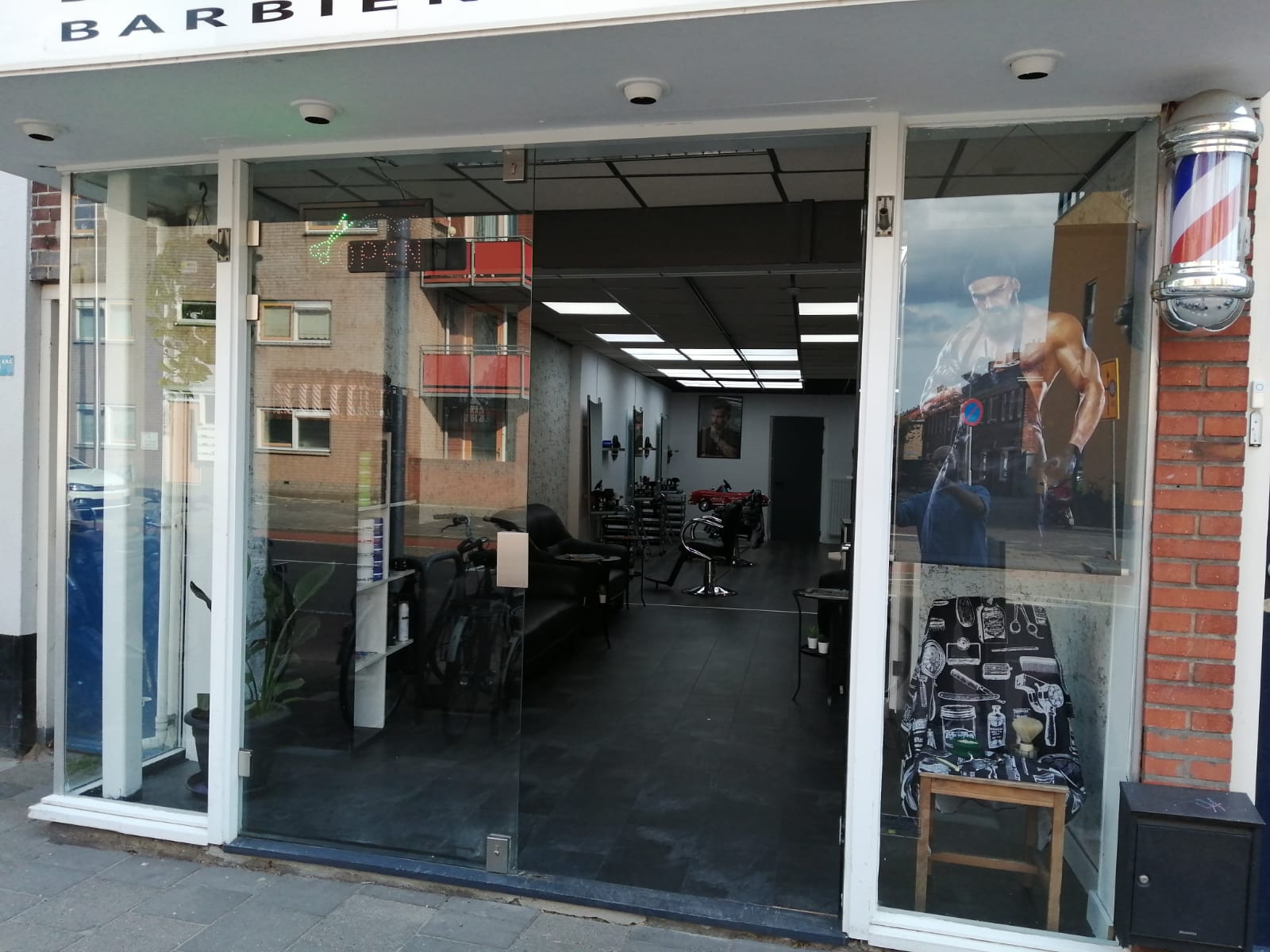 De pui van Damas Style Barbiershop aan de Vechtstraat